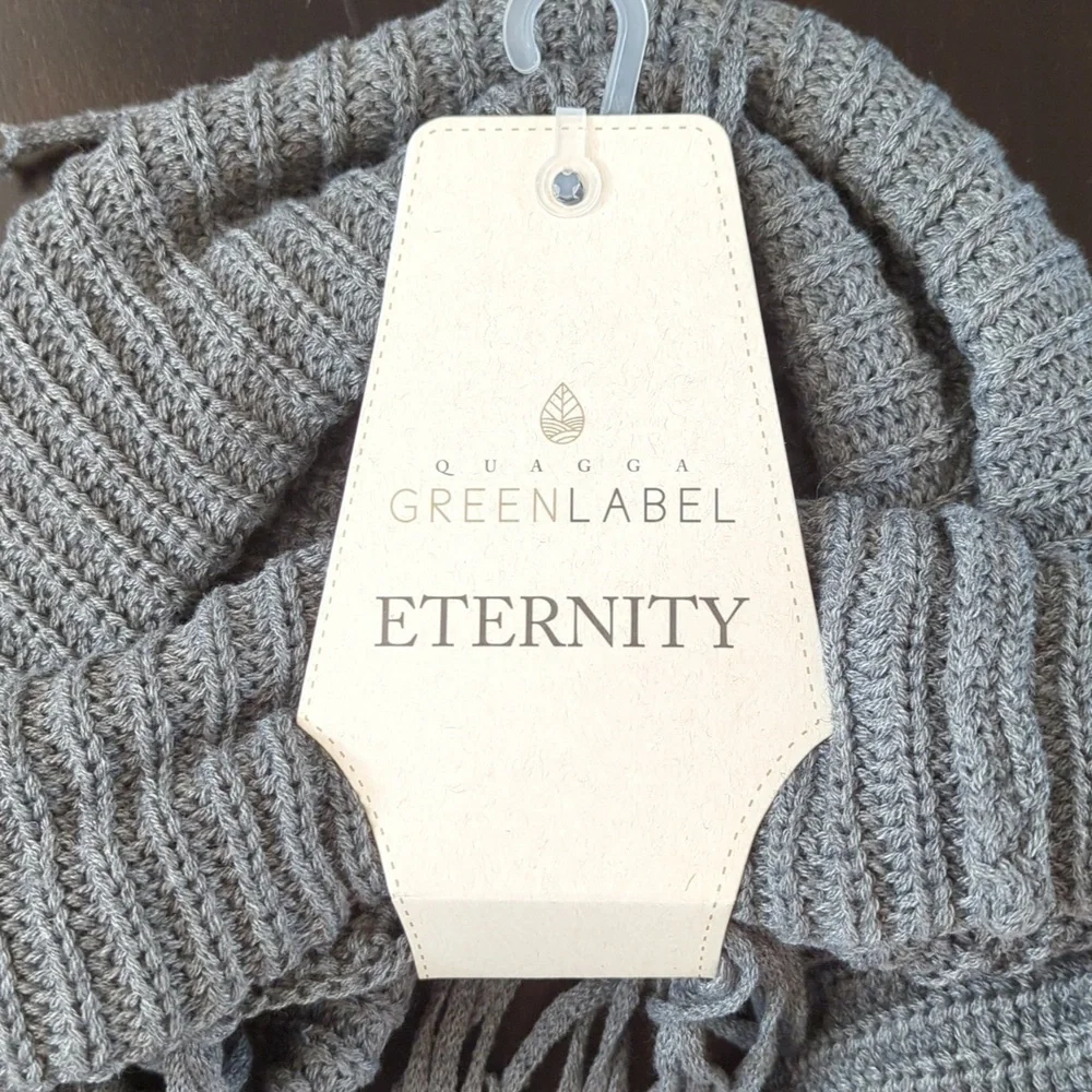 Quagga Green Label Gray Chunky Knit Fringed Eternity - Infinity Scarf